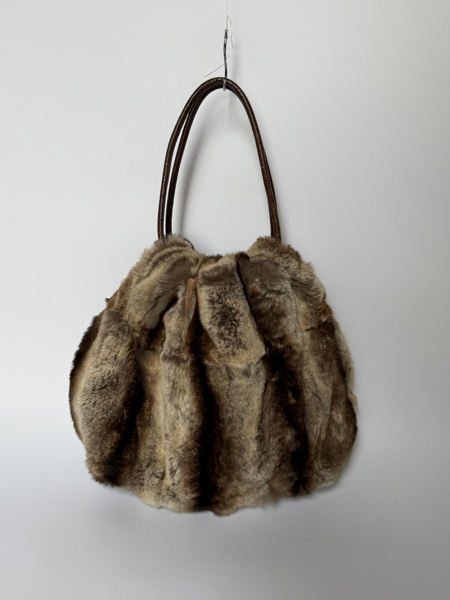 Vintage Roberta Gandolfi brown rabbit fur drawstring tote bag made in Italy — view 11