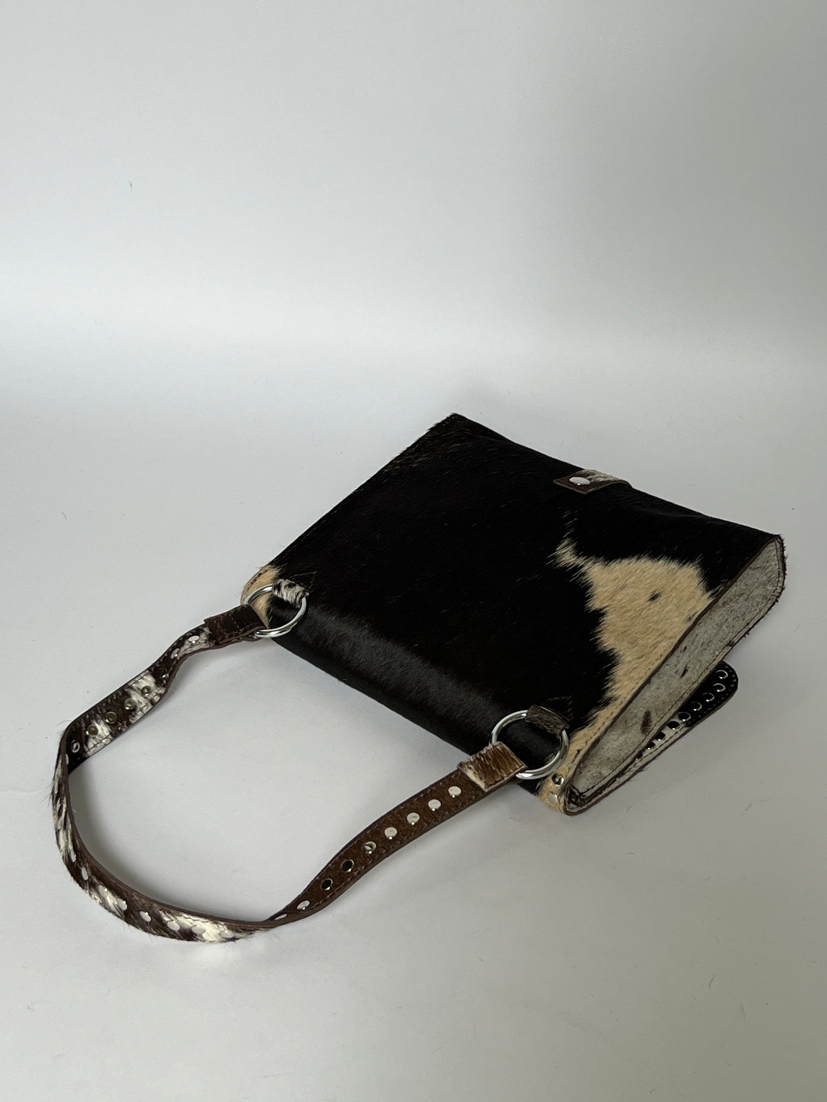 Cowhide 8/10
