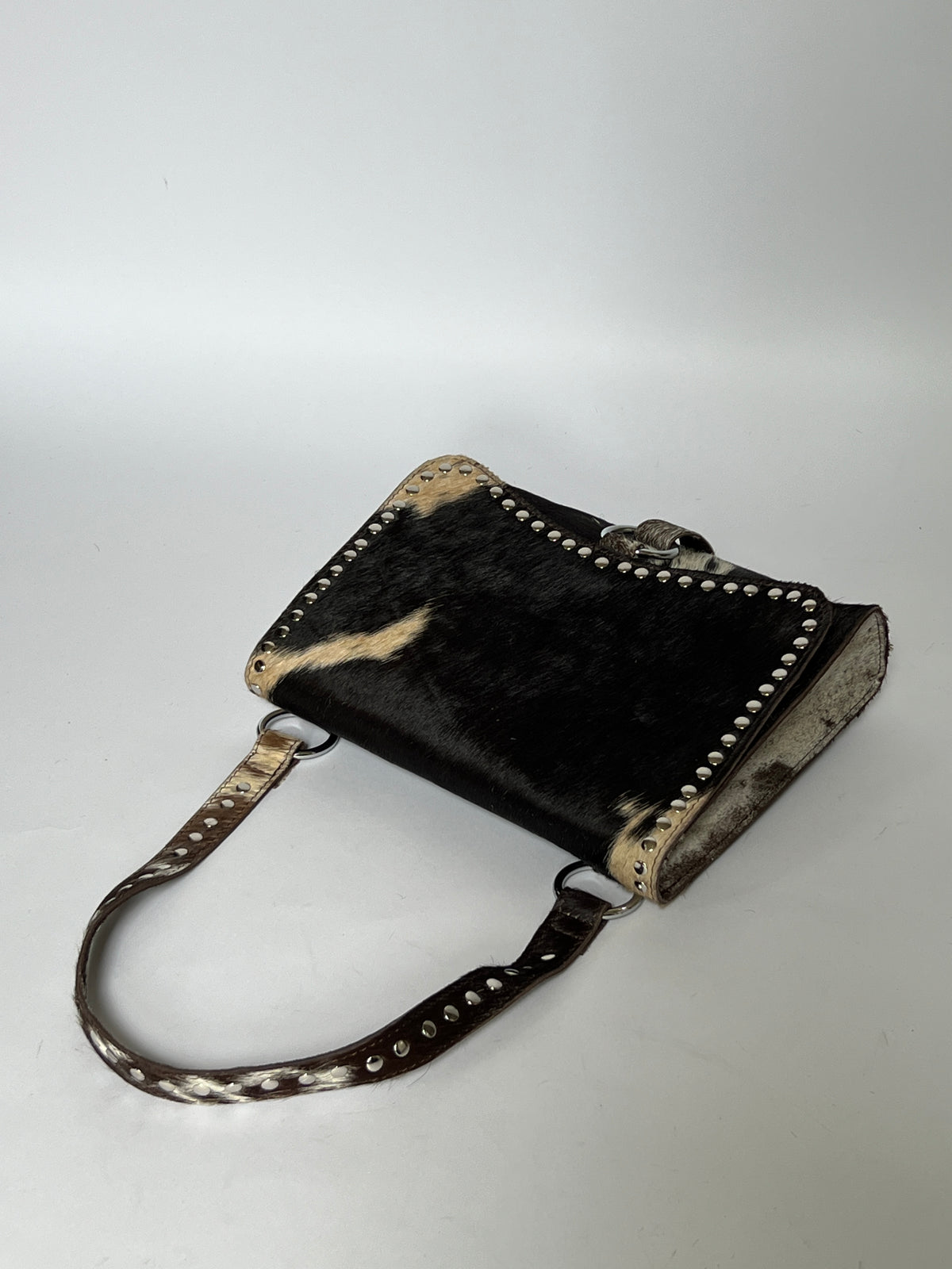 Cowhide 8/10