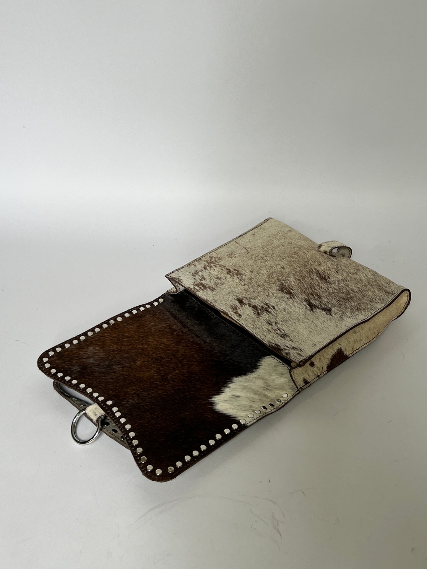 Cowhide 9/10