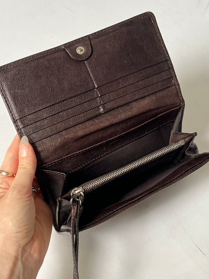 Chloe Horse Charm Leather Wallet — Brown