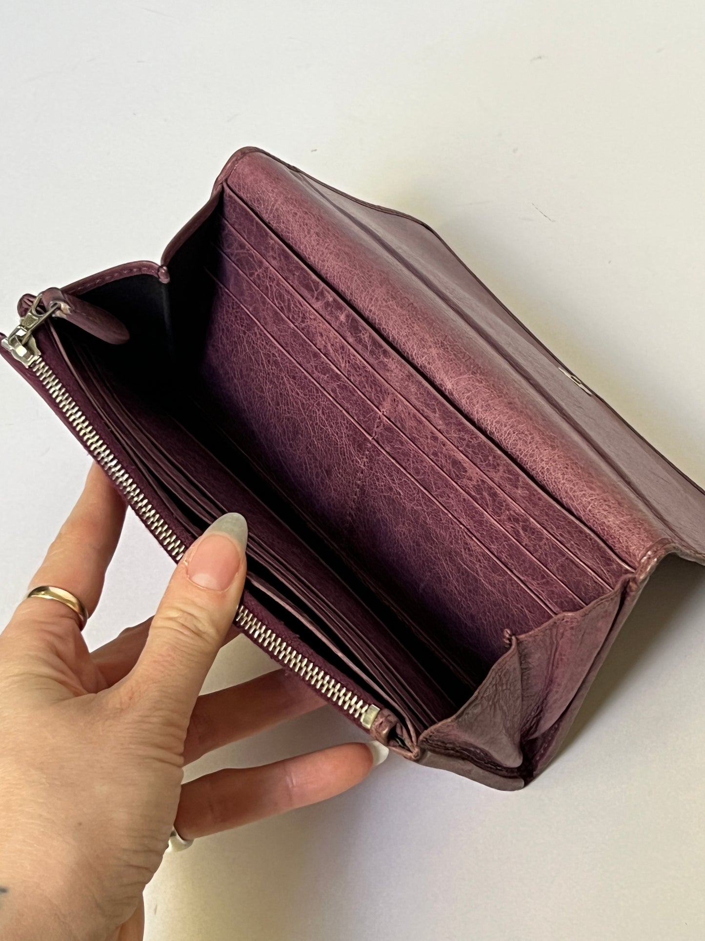 Balenciaga Classic City Leather Wallet – Aubergine