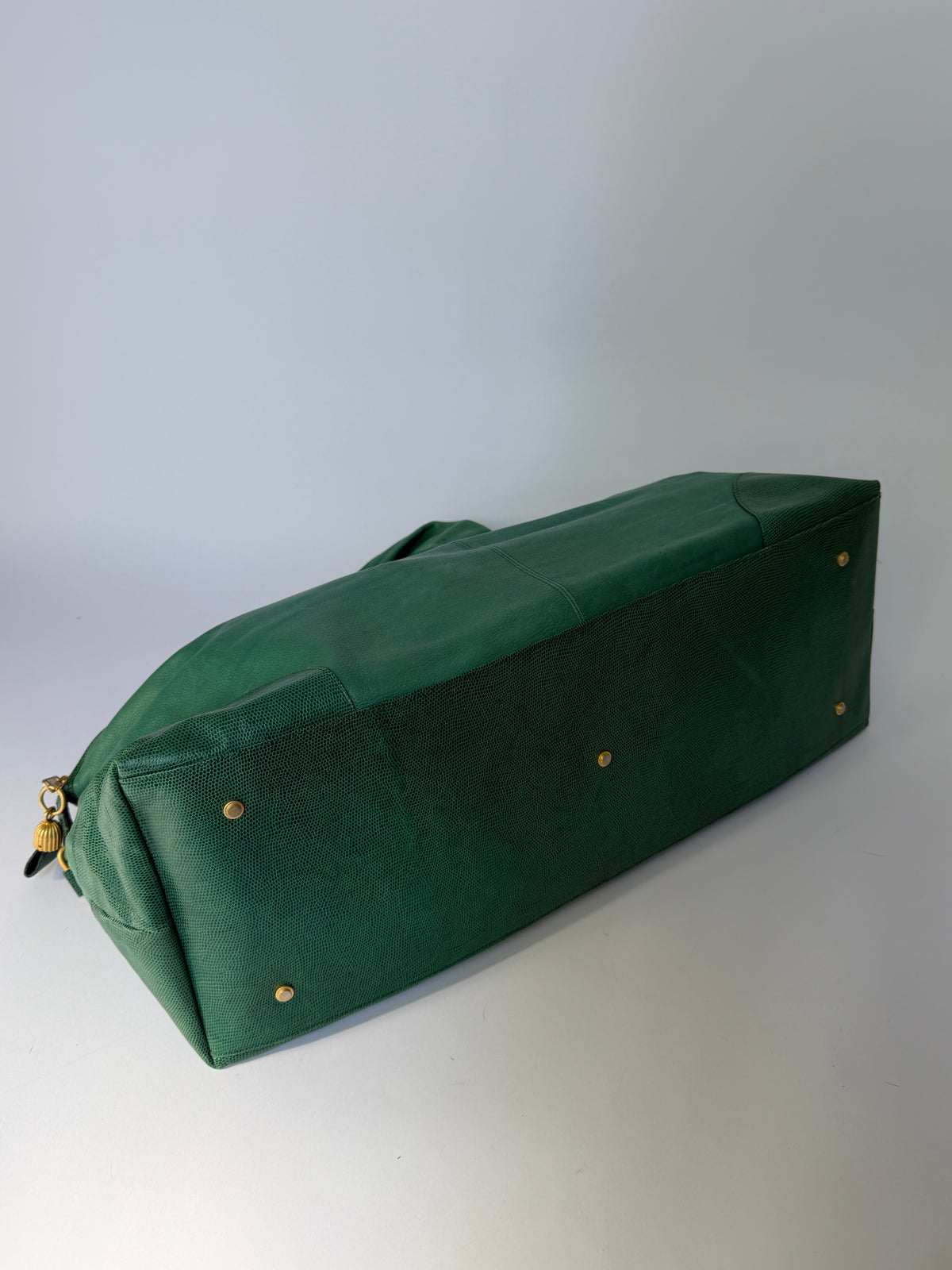 Ginza Kanematsu Green Leather Duffle Bag with Lizard-Embossed Trim