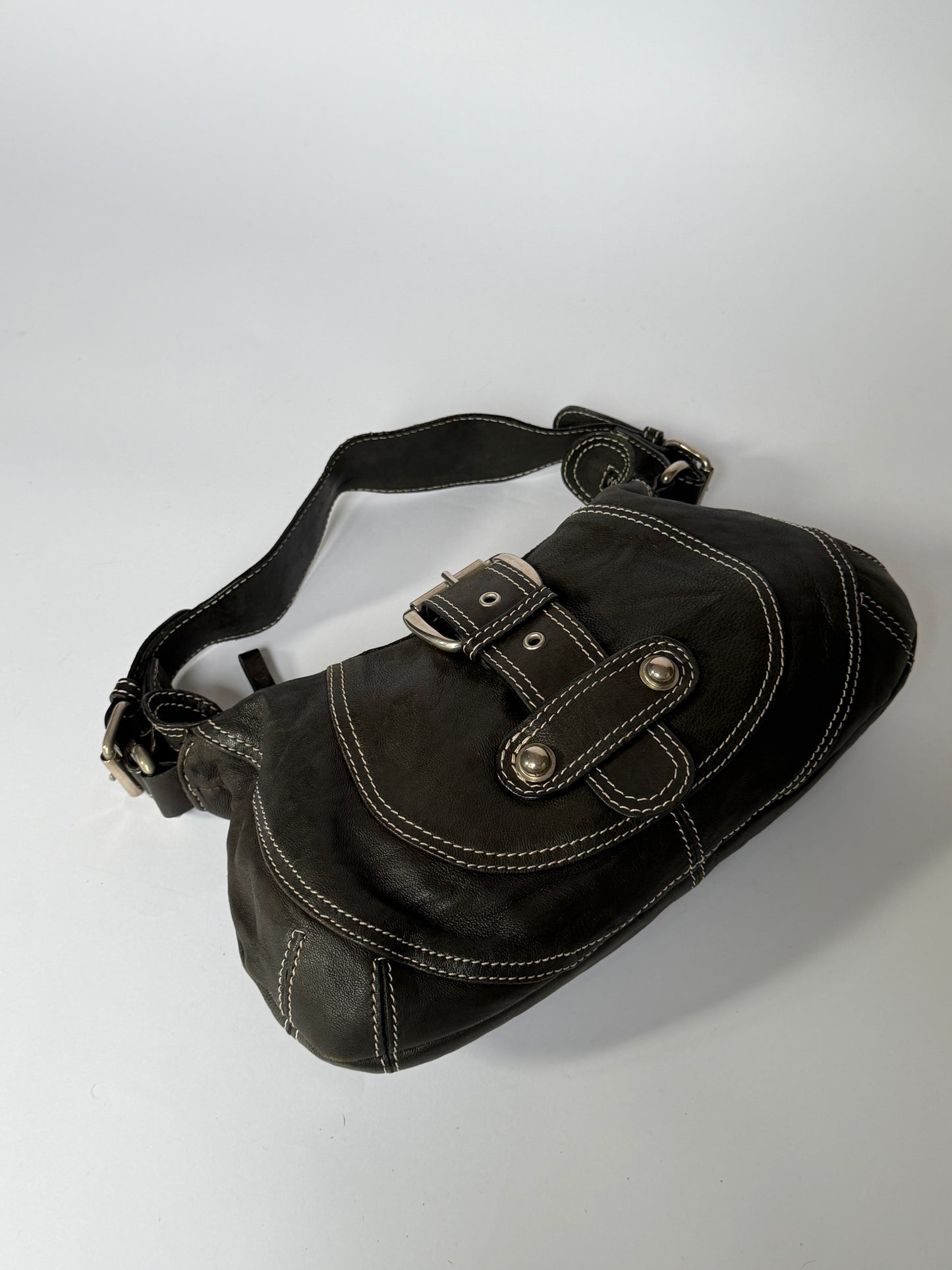 Vintage Monio black Italian leather shoulder bag with contrast stitching — view 2