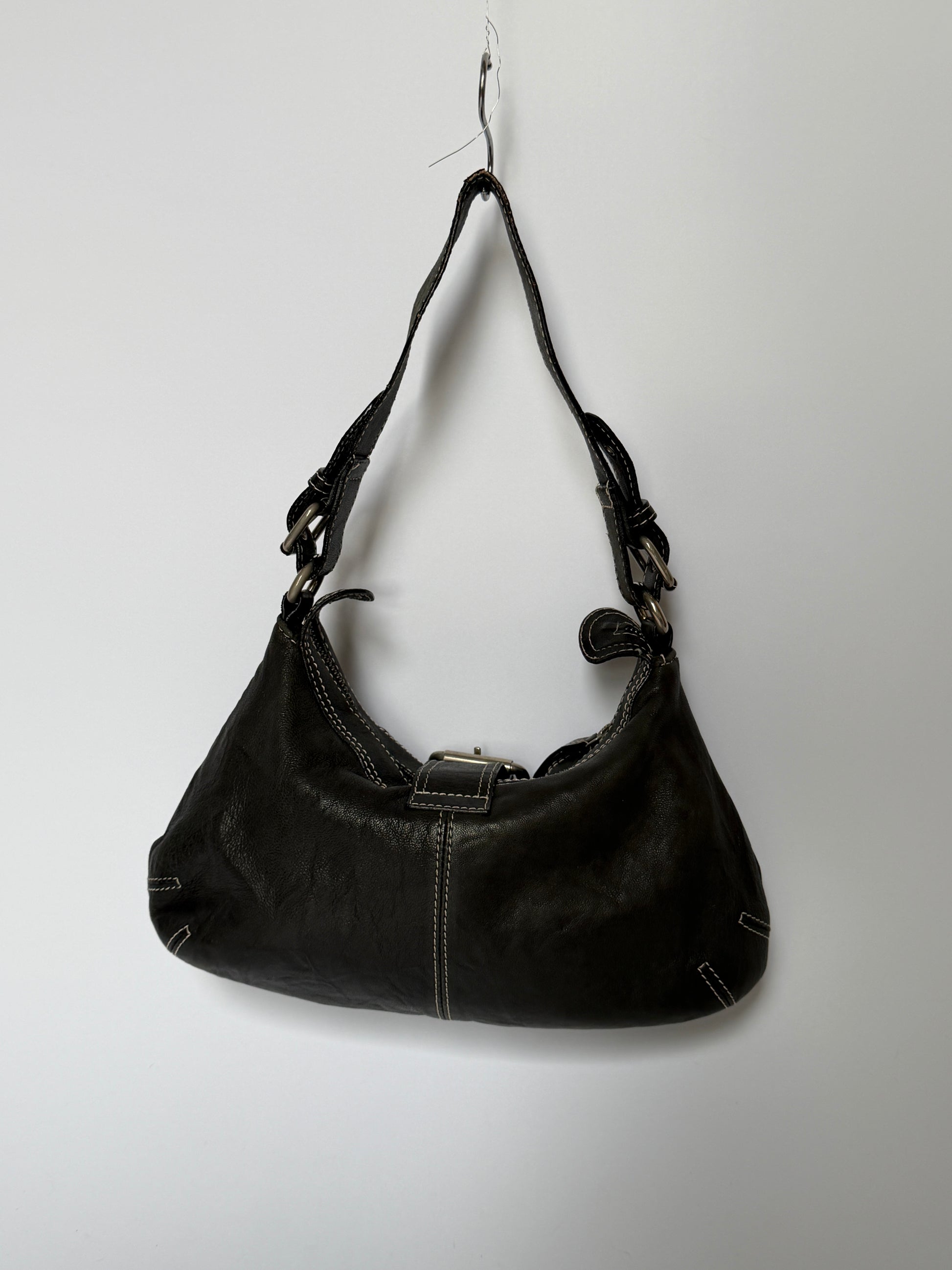 Vintage Monio black Italian leather shoulder bag with contrast stitching — view 7