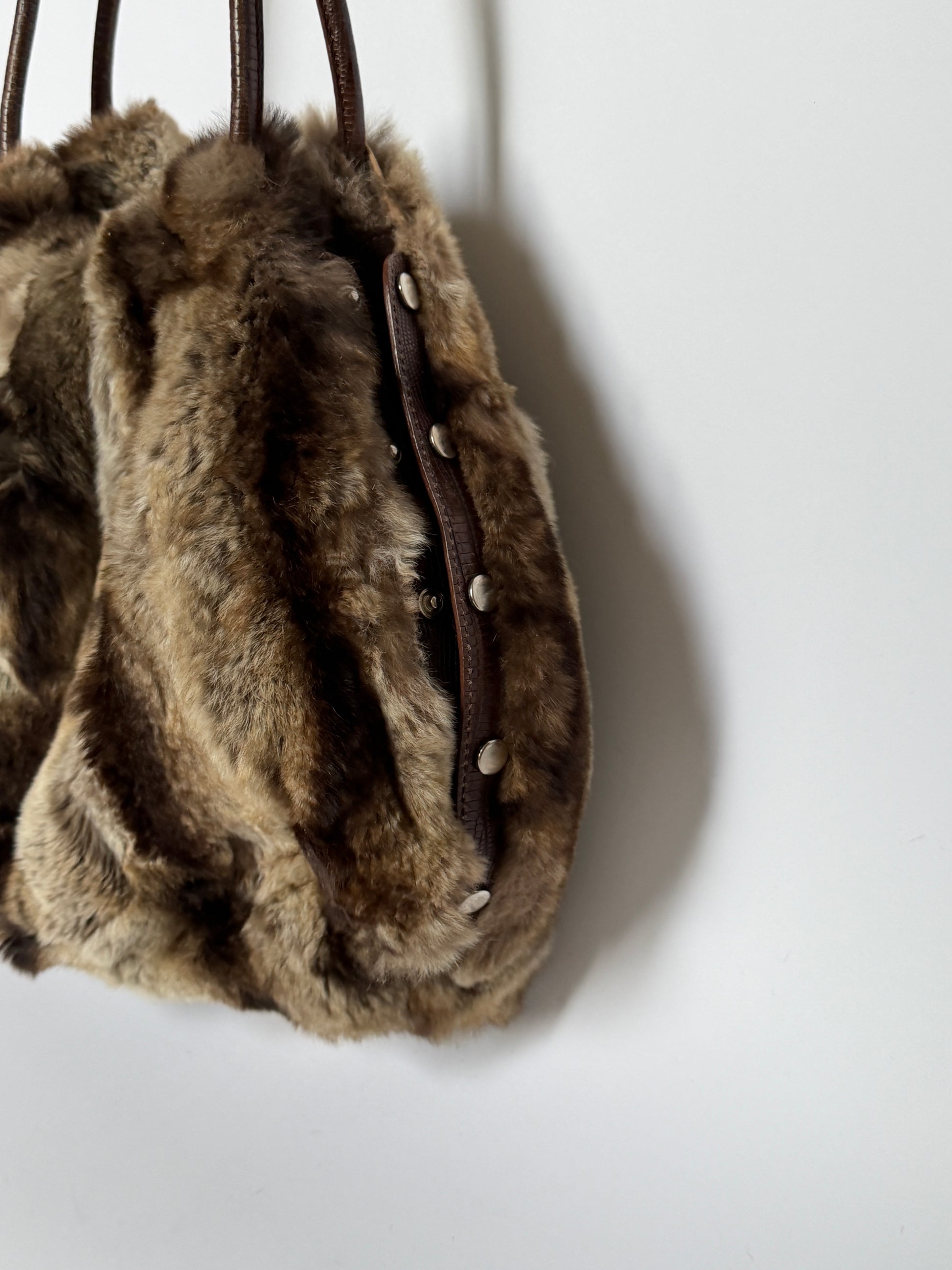 Vintage Roberta Gandolfi brown rabbit fur drawstring tote bag made in Italy — view 7