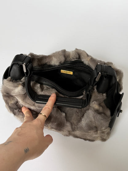Vintage Ginza Yoshinoya grey mink fur shoulder bag with black leather handles — view 2