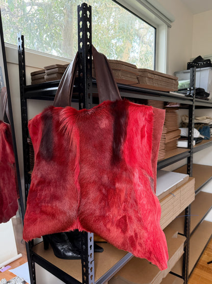 Anti-Forme Design red suede tote bag with hair-on cowhide flap, made in Japan — view 8