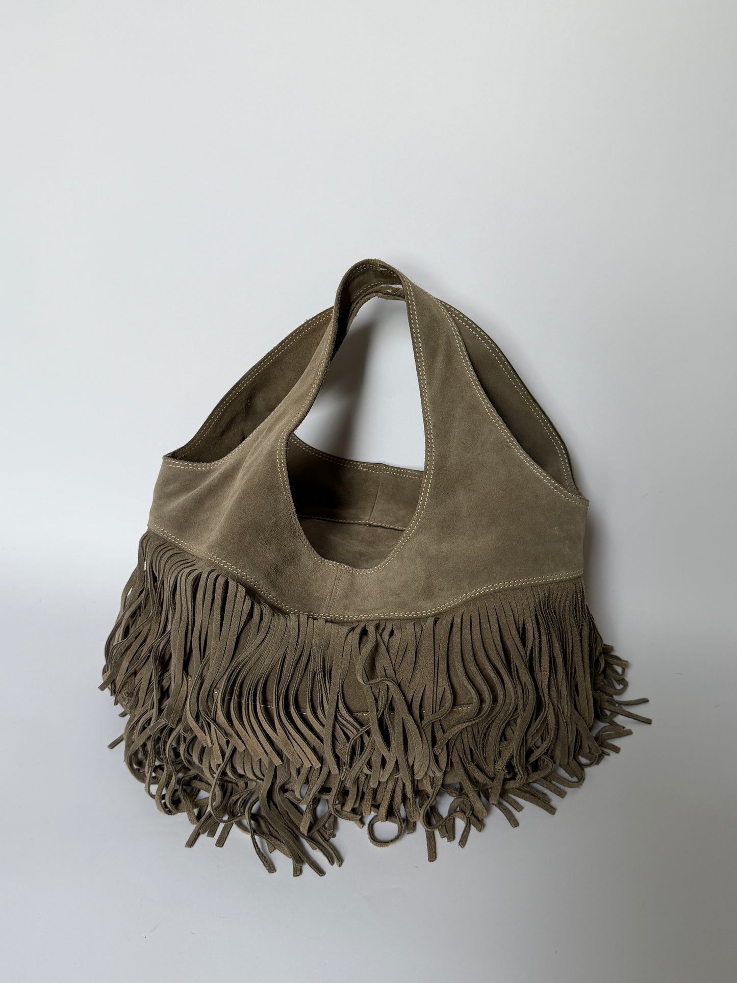 Vintage Guias grey suede fringe hobo bag made in Italy — view 4