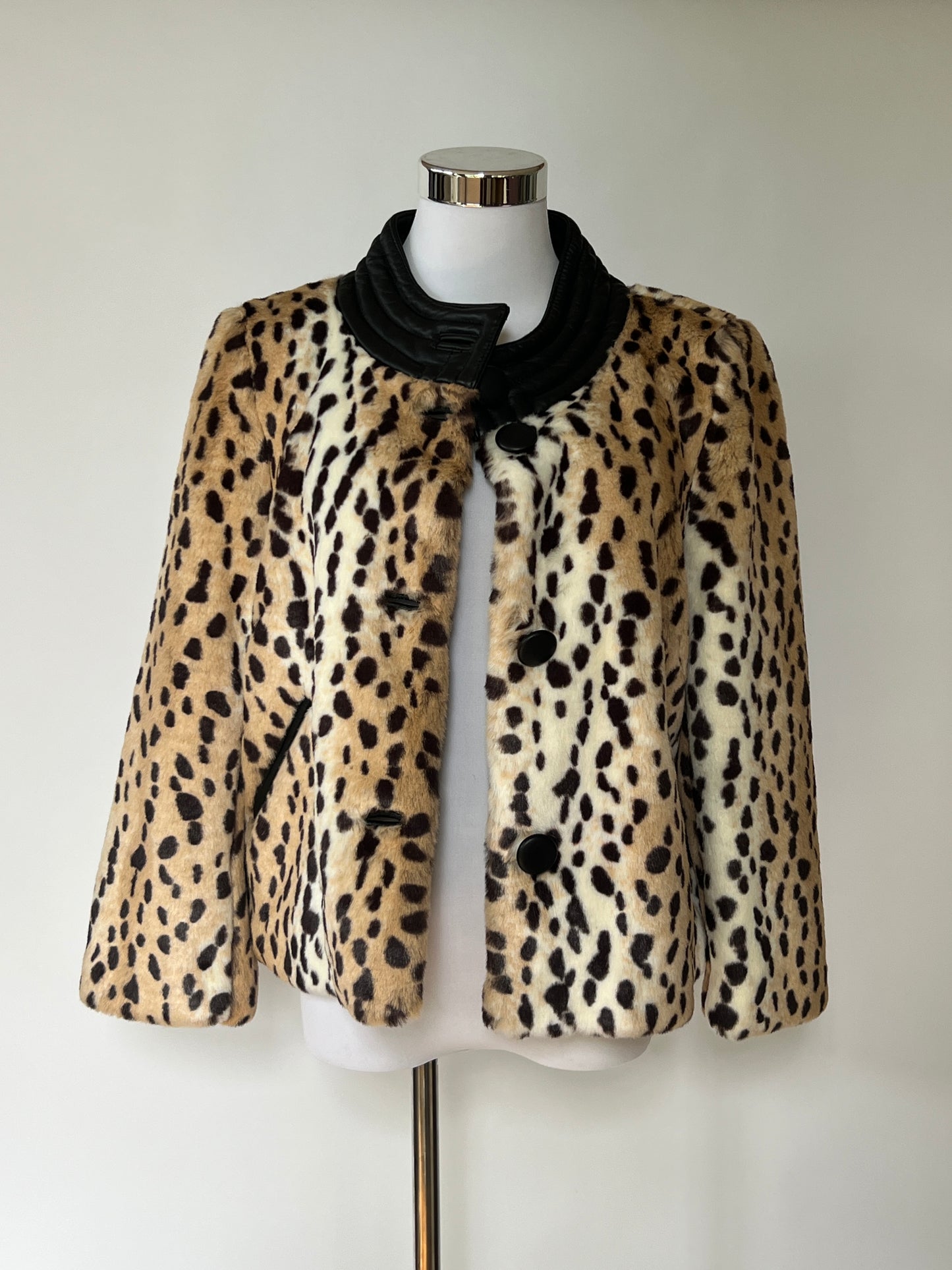 Faux Fur Coat 010 (Size M)