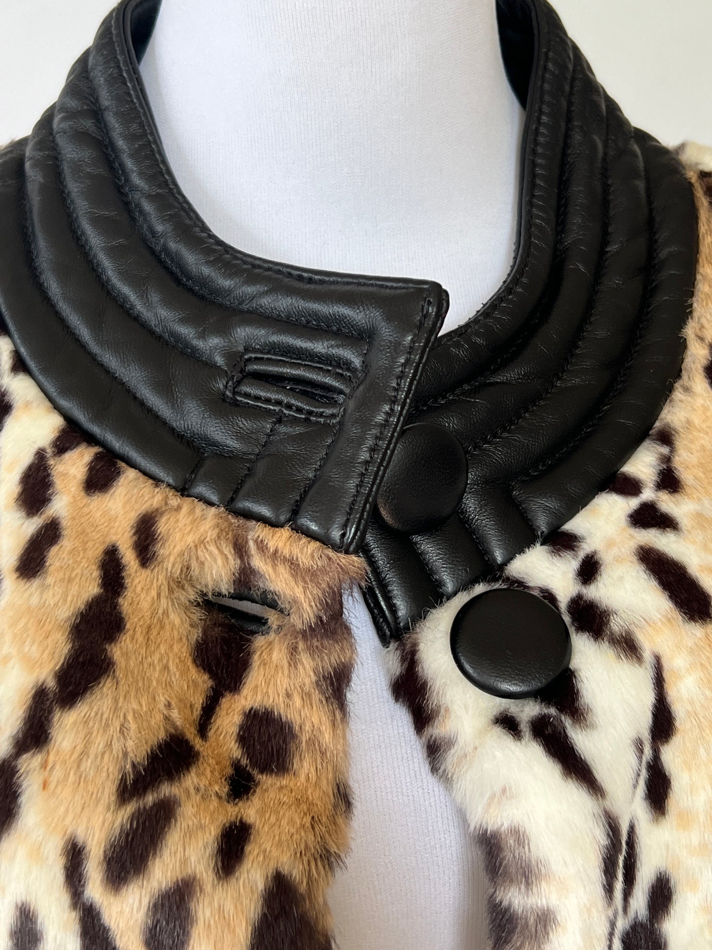Faux Fur Coat 010 (Size M)