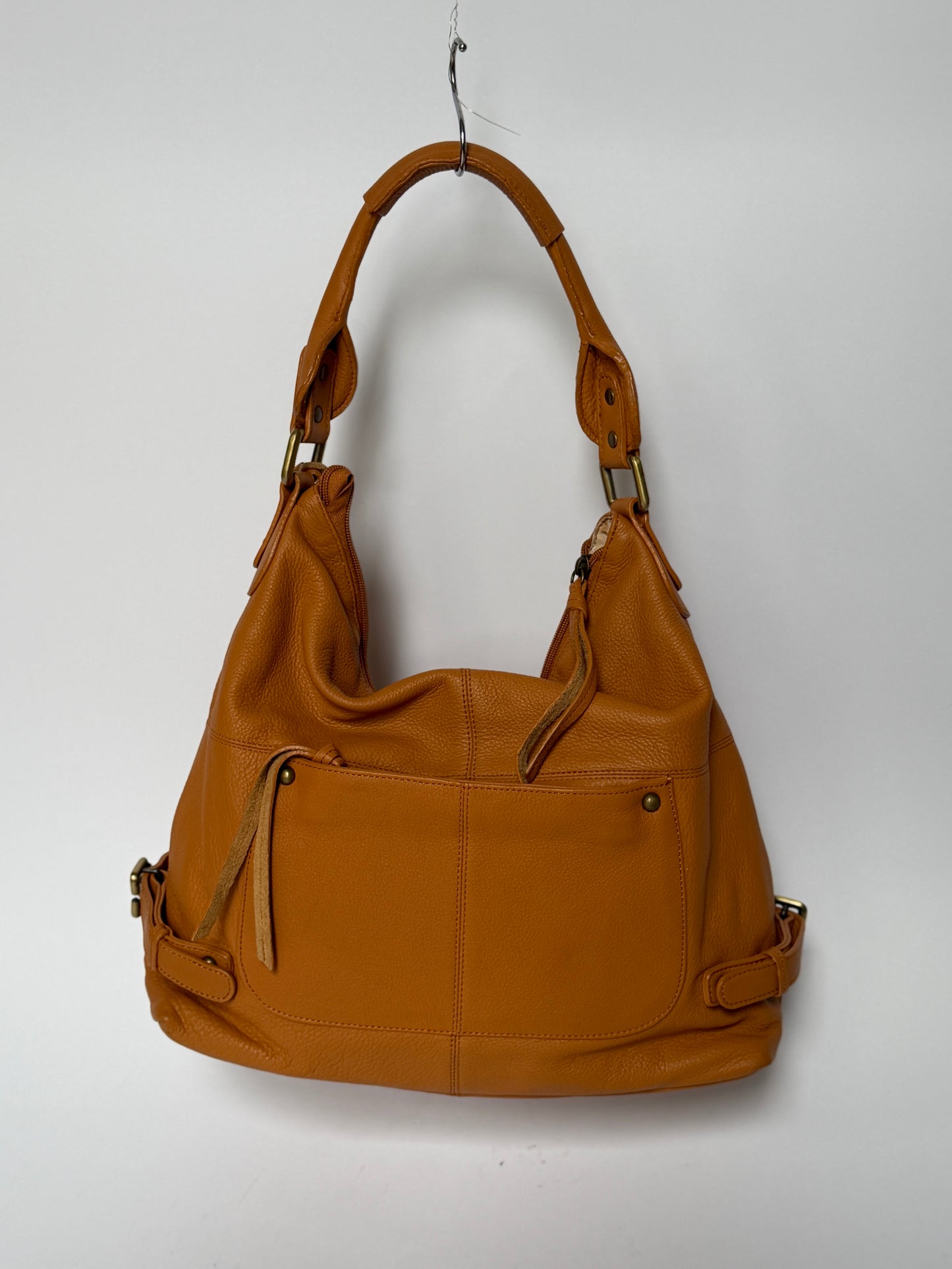Peaks Peak Tan Textured Leather Shoulder Bag — Padlock Detail