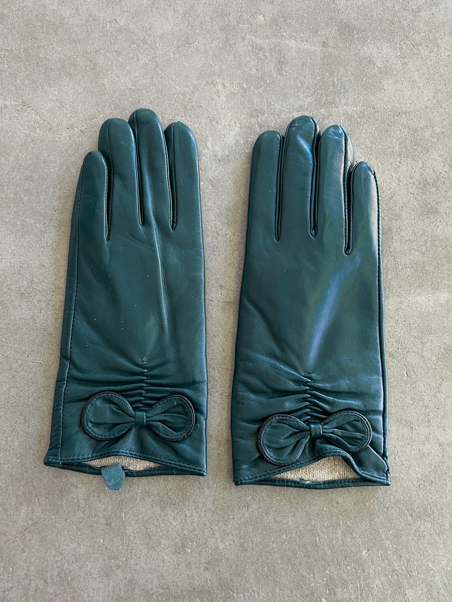 Green Bow Lambskin Leather Gloves