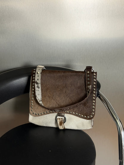 Cowhide 6/10