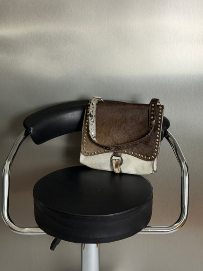 Cowhide 6/10
